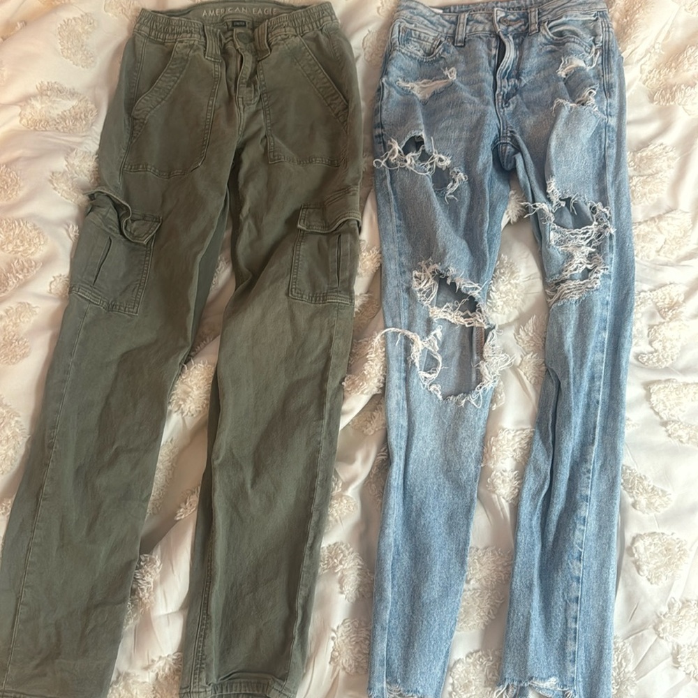 2 pairs of ae jeans